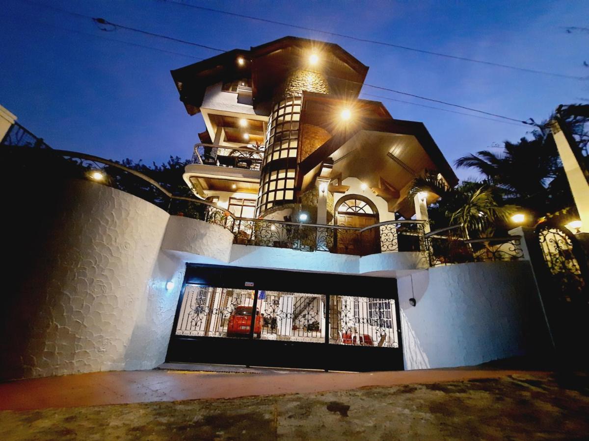 El Castillo Bed And Breakfast Angono Екстер'єр фото