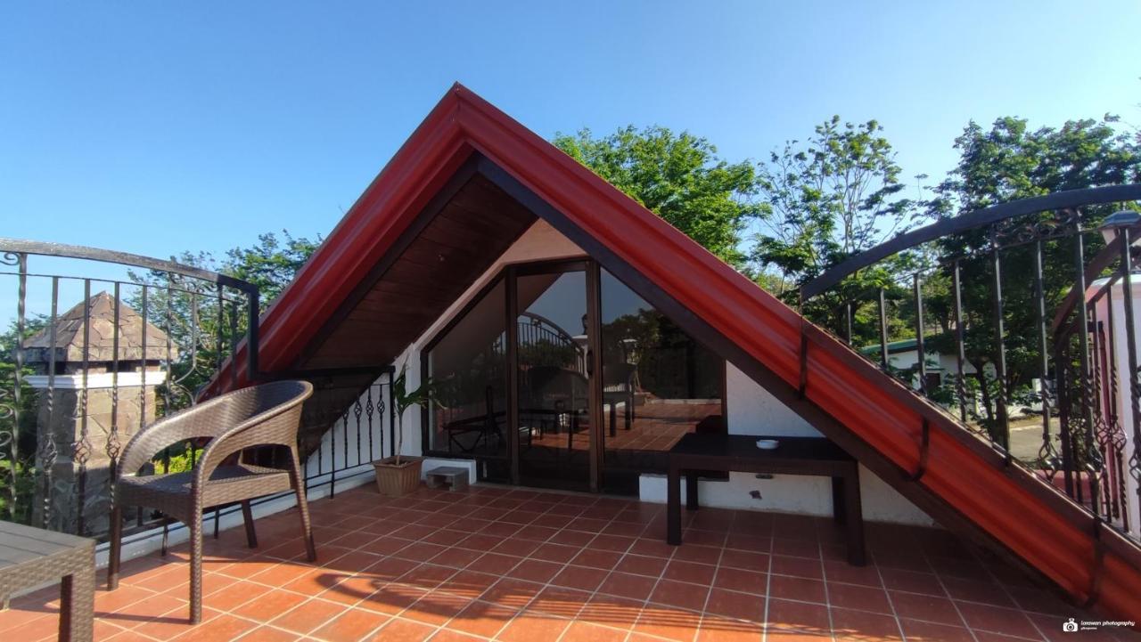 El Castillo Bed And Breakfast Angono Екстер'єр фото