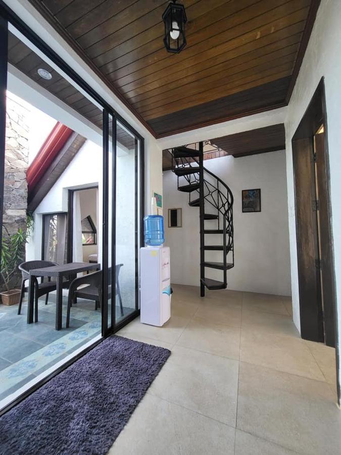 El Castillo Bed And Breakfast Angono Екстер'єр фото