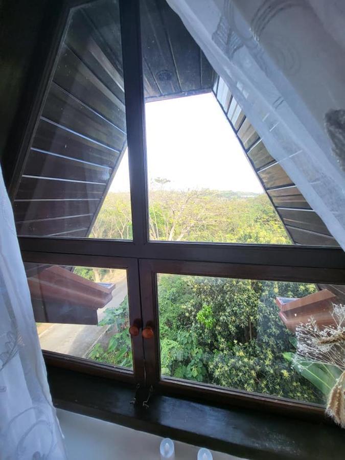 El Castillo Bed And Breakfast Angono Екстер'єр фото